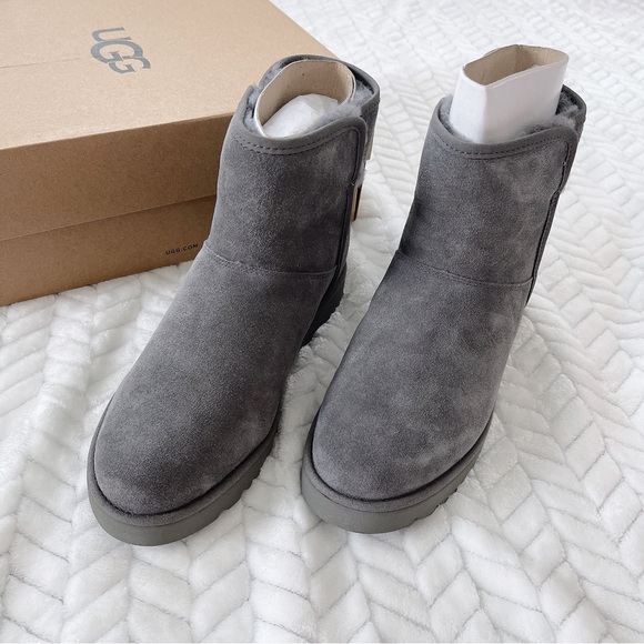 UGG Cory II Genuine Shearling Lined Boot - Picture 2 of 10